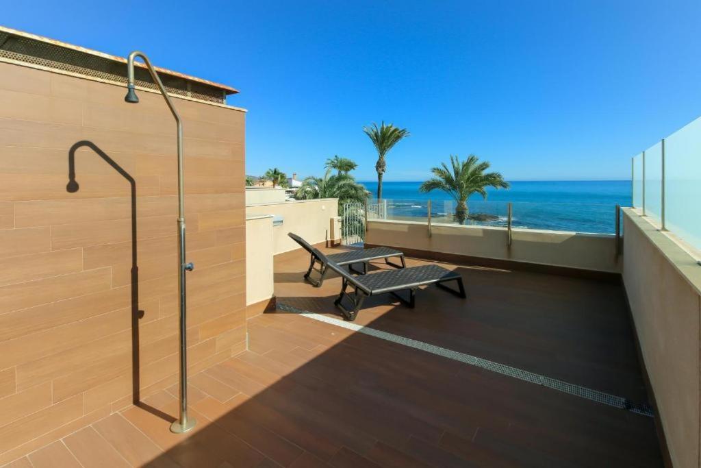 Aticos Primera Linea Con Piscina By Rent Me