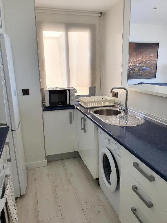 Apartment Aticos Primera Linea Con Piscina By Rent Me *