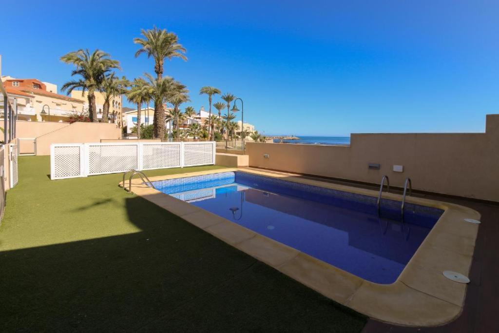 Aticos Primera Linea Con Piscina By Rent Me Appartement